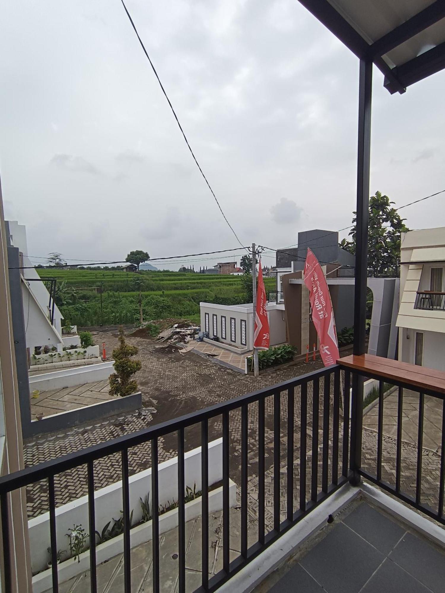 Villa Royal Arois Syariah Dekat Jatim Park 3 Tlekung Eksteriør billede